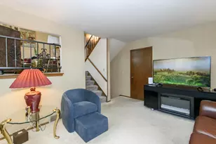 7821 W Heather Ave, Milwaukee, WI 53223 - Photo 16