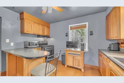 656 N Montgomery St, Port Washington, WI 53074 - Photo 8