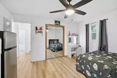 6800 W Ohio Ave, Milwaukee, WI 53219 - Photo 8