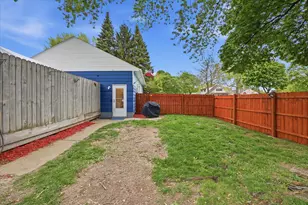 6800 W Ohio Ave, Milwaukee, WI 53219 - Photo 16