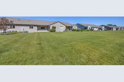 131  Sarahs Way, Sheboygan Falls, WI 53085 - Photo 4