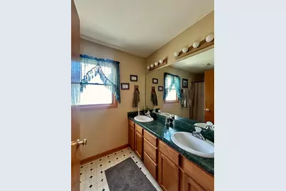 2215  28th Ave, Kenosha, WI 53140 - Photo 22
