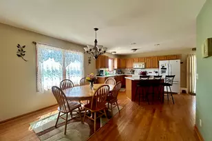 2215 28th Ave, Kenosha, WI 53140 - Photo 8