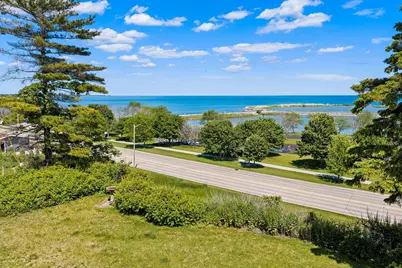 315  Park St, Manitowoc, WI 54220 - Photo 2