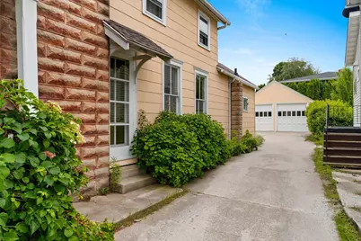 315  Park St, Manitowoc, WI 54220 - Photo 44