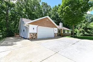 27151 Ridgewood Trail, Racine, WI 53185 - Photo 8