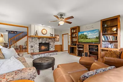 N104W16269  Donges Bay Rd, Germantown, WI 53022 - Photo 6