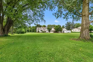 N104W16269 Donges Bay Rd, Germantown, WI 53022 - Photo 34
