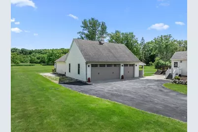 N104W16269  Donges Bay Rd, Germantown, WI 53022 - Photo 36