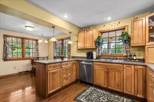 N104W16269 Donges Bay Rd, Germantown, WI 53022 - Photo 8