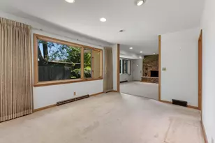 8909 N Maitland Rd, Bayside, WI 53217 - Photo 6
