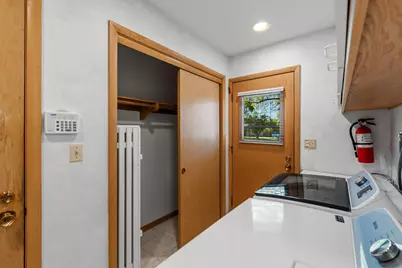 8909 N Maitland Rd, Bayside, WI 53217 - Photo 22