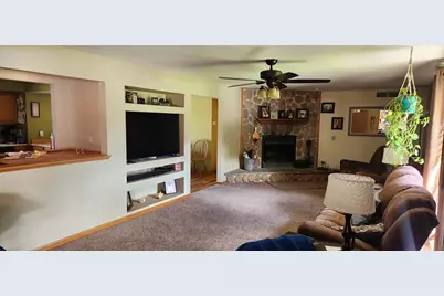 24  Hammes Dr, Racine, WI 53406 - Photo 6