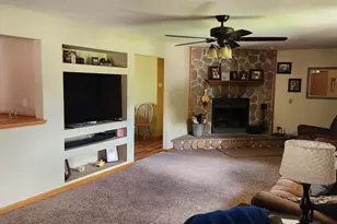 24 Hammes Dr, Racine, WI 53406 - Photo 6