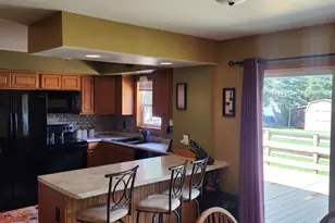 24 Hammes Dr, Racine, WI 53406 - Photo 8