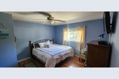 24  Hammes Dr, Racine, WI 53406 - Photo 10