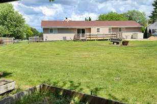 24 Hammes Dr, Racine, WI 53406 - Photo 4