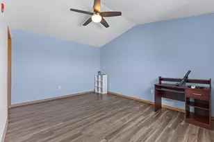 6746 100th Pl, Pleasant Prairie, WI 53158 - Photo 10
