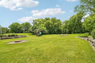 240 Crystal Dr, Hartland, WI 53029 - Photo 54
