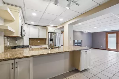 240  Crystal Dr, Hartland, WI 53029 - Photo 44