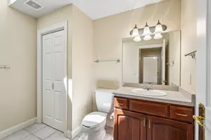 240 Crystal Dr, Hartland, WI 53029 - Photo 38