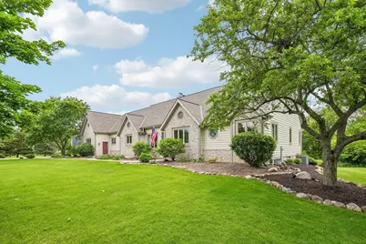 240  Crystal Dr, Hartland, WI 53029 - Photo 1