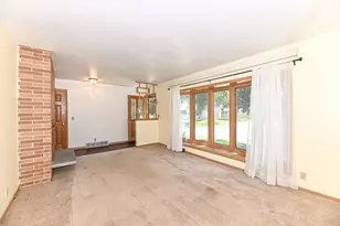 8732 W Burdick Ave, Milwaukee, WI 53227 - Photo 8