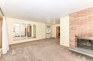 8732 W Burdick Ave, Milwaukee, WI 53227 - Photo 6