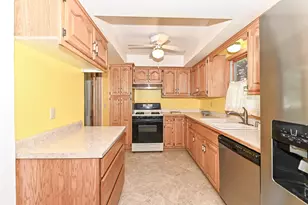 8732 W Burdick Ave, Milwaukee, WI 53227 - Photo 18
