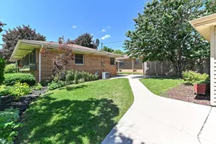 8732 W Burdick Ave, Milwaukee, WI 53227 - Photo 42