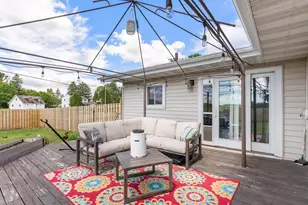 203 Oakwood Dr, Francis Creek, WI 54220 - Photo 28