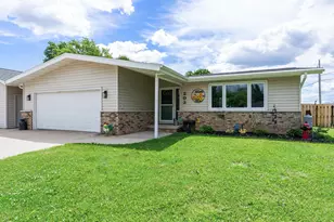 203 Oakwood Dr, Francis Creek, WI 54220 - Photo 36