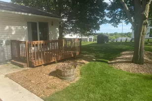 629 Summit St, Plymouth, WI 53073 - Photo 4