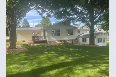 629  Summit St, Plymouth, WI 53073 - Photo 2