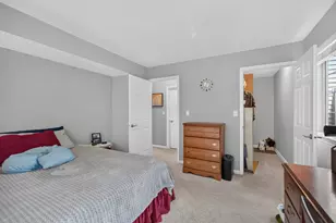 W168N11065 Ashbury Cir, Germantown, WI 53022 - Photo 18