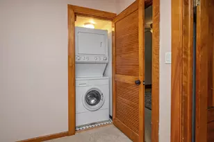 8000 Warren Ave, Wauwatosa, WI 53213 - Photo 40