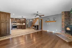 2540 S 95th St, West Allis, WI 53227 - Photo 6