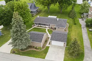 6121 Black Wolf Point Rd, Black Wolf, WI 54902 - Photo 2