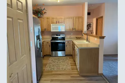 6846  102nd St #B, Pleasant Prairie, WI 53158 - Photo 2