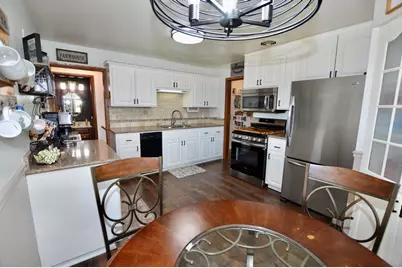 4159 N 92nd St, Wauwatosa, WI 53222 - Photo 8