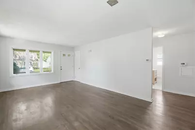 3126 N 80th St, Milwaukee, WI 53222 - Photo 6