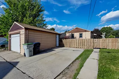 3683 S Clement Ave, Milwaukee, WI 53207 - Photo 4