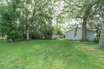212  James St, Beaver Dam, WI 53916 - Photo 8