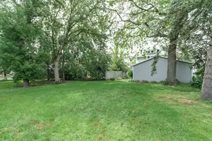 212 James St, Beaver Dam, WI 53916 - Photo 8