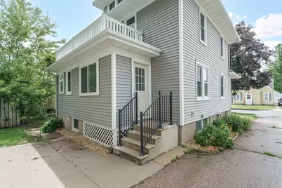 212  James St, Beaver Dam, WI 53916 - Photo 4