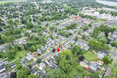 212  James St, Beaver Dam, WI 53916 - Photo 16