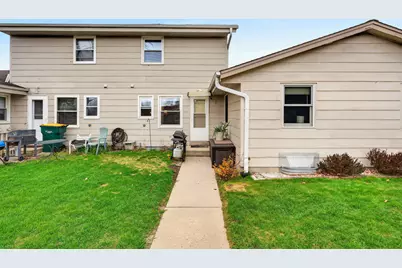 1816  Miller St #2, West Bend, WI 53095 - Photo 24