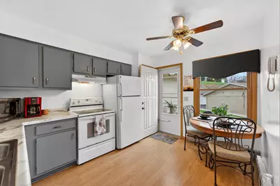 1816  Miller St #2, West Bend, WI 53095 - Photo 4