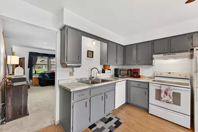 1816  Miller St #2, West Bend, WI 53095 - Photo 6