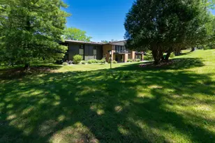 22 Zurich Ct, Geneva, WI 53147 - Photo 4